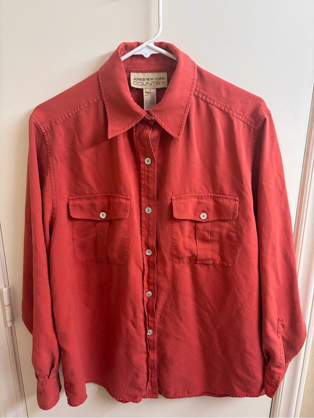 Vintage Jones New York Country 100% Silk Womens Casual Button Down Shirt Red